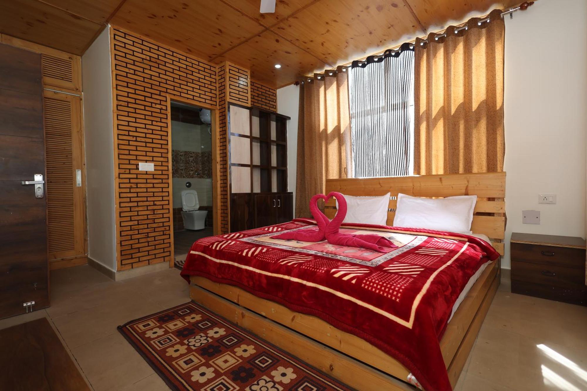 Cozy Heavenn 2Bhk I Kasauli I Mountain View 93O68I282O Appartement Buitenkant foto